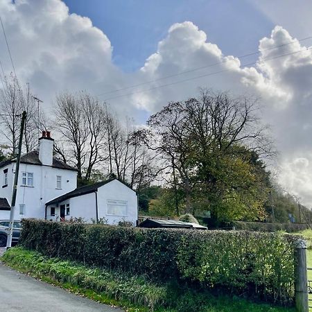Tollgate House - Luxury Cozy Cottage - Huge Hot Tub - Alton Towers ชีเดิล ภายนอก รูปภาพ