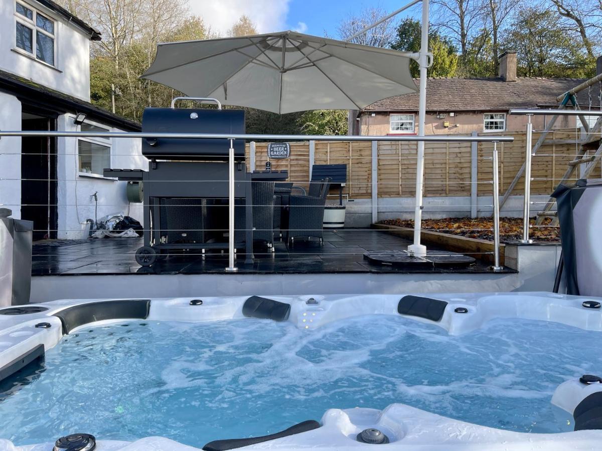 Tollgate House - Luxury Cozy Cottage - Huge Hot Tub - Alton Towers ชีเดิล ภายนอก รูปภาพ