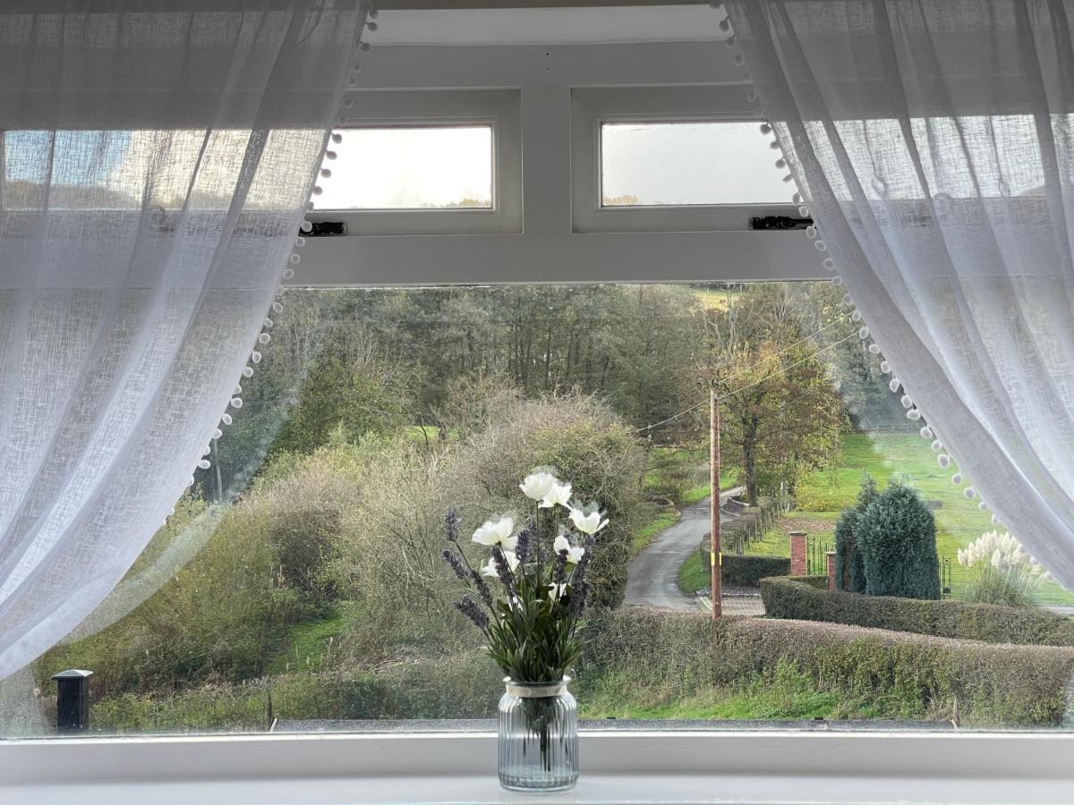 Tollgate House - Luxury Cozy Cottage - Huge Hot Tub - Alton Towers ชีเดิล ภายนอก รูปภาพ